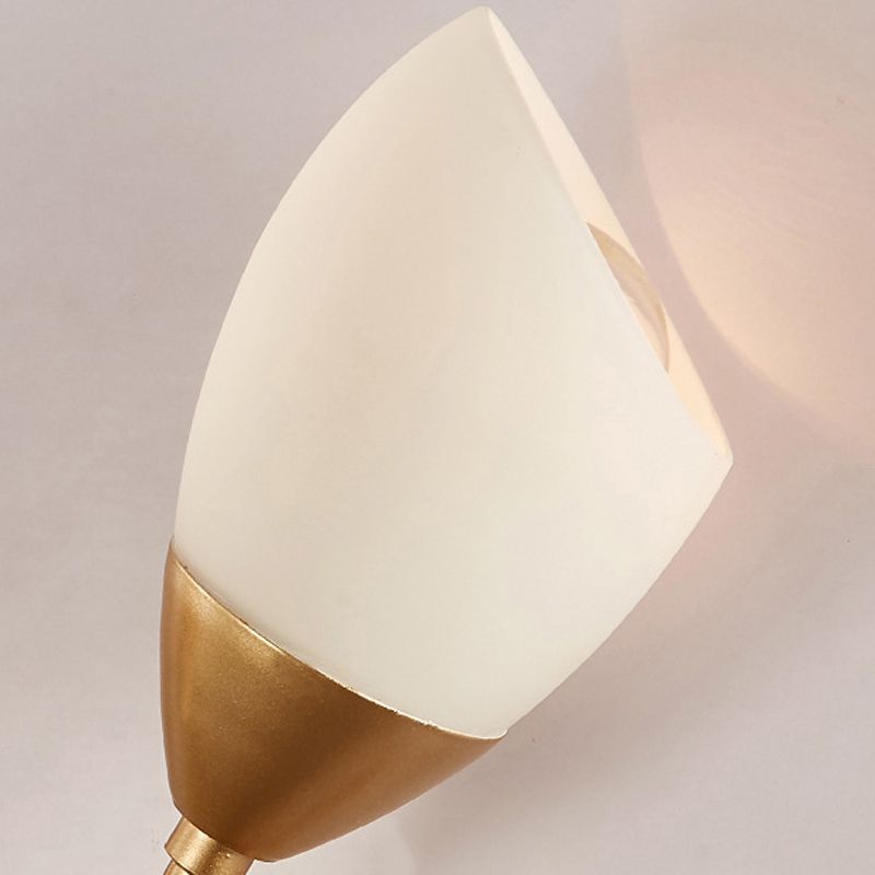 Modernist Wall Sconce Flower Wall Light Fixture with Glass and Metal for Bedroom
