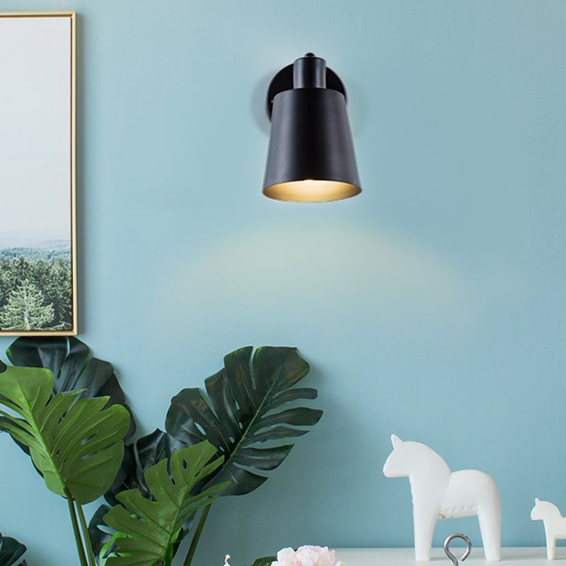 Contemporary Metal Wall Sconce Simple Wall Light Fixture for Bedroom