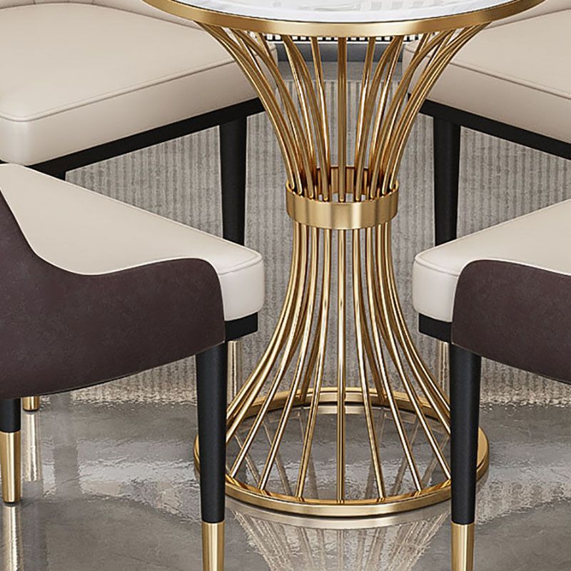 Silla de comedor de metal Glam, sillas de comedor tapizadas sin brazos para uso en restaurantes