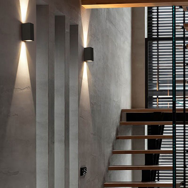 Luz de montaje de pared simple de estilo moderno Corredor al aire libre LED LIGHTURA