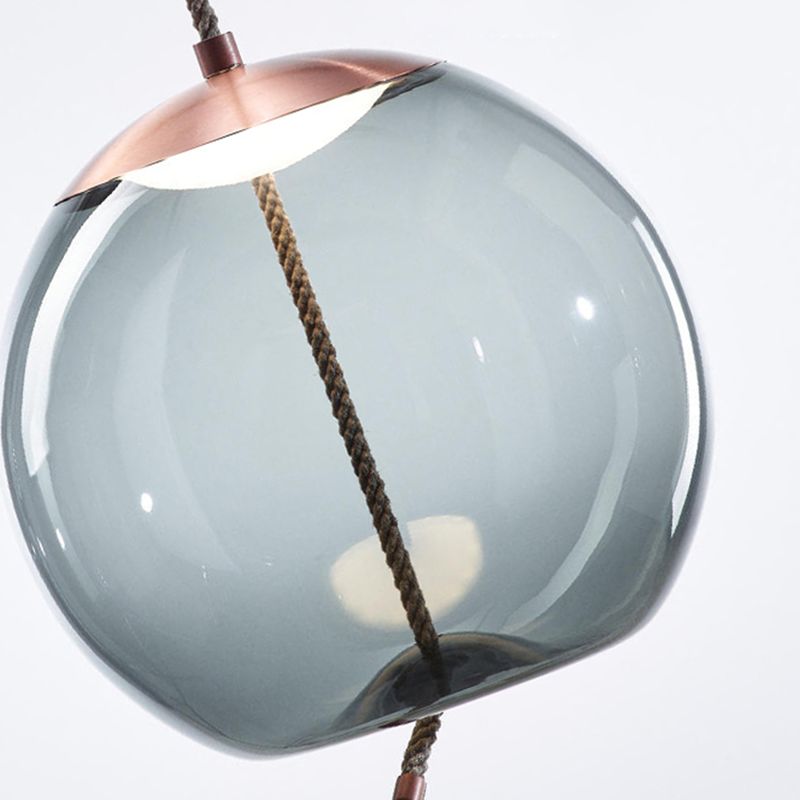 Éclairage de pendentif à LED en verre transparent à la lumière simple en verre pour salle à manger du salon