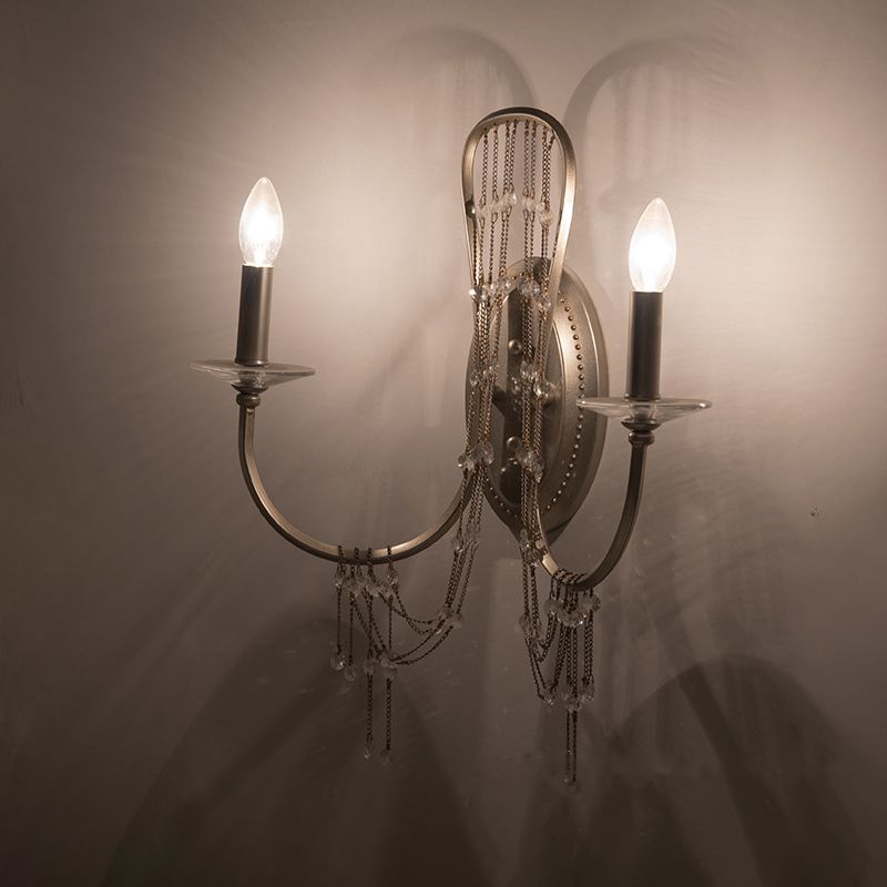Candelabra Metallic Wall Light Sconce Contemporain 2 Light Bedroom Crystal Mur Mount Éclairage en nickel avec bras incurvé