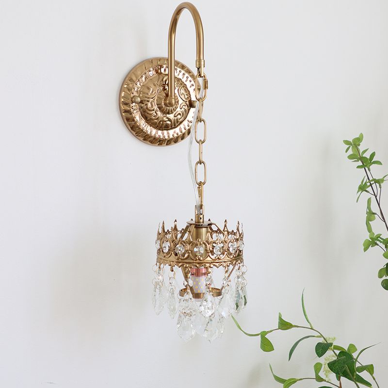 Unique Shade Crystal Wall Sconce Modern Style 1 Light Wall Mount Light Fixture in Brass