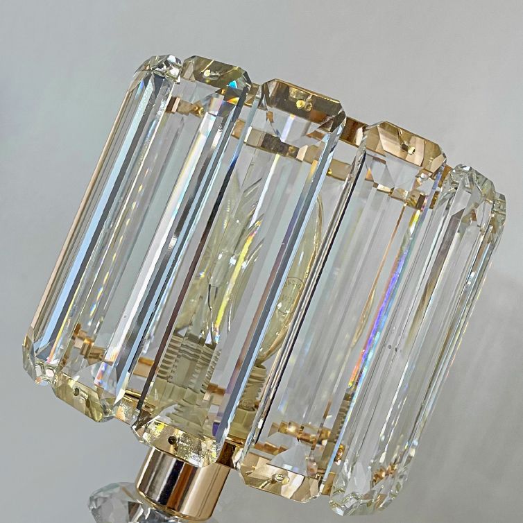 Luce di applique di ferro con paralume a parete postmoderna di cristallo lampada montata