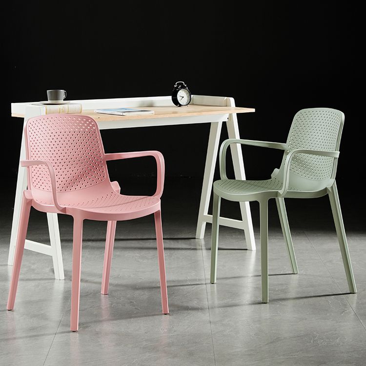 Sillas de comedor escandinavas Sillones con respaldo sólido de plástico (juego de 4)