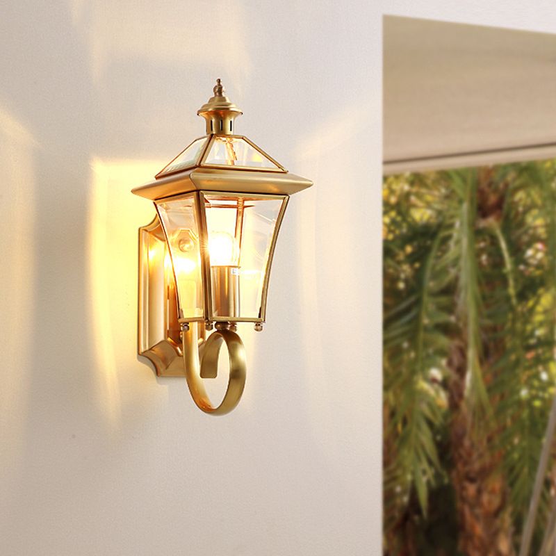 Luce murale in ottone SCONCE Stile vintage Apparecchio di illuminazione da parete ombreggiata in vetro