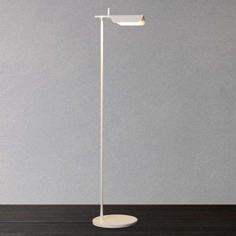 Illuminazione da pavimento angolare destra minimalista lampada da letto a led metallici in piedi in bianco/nero