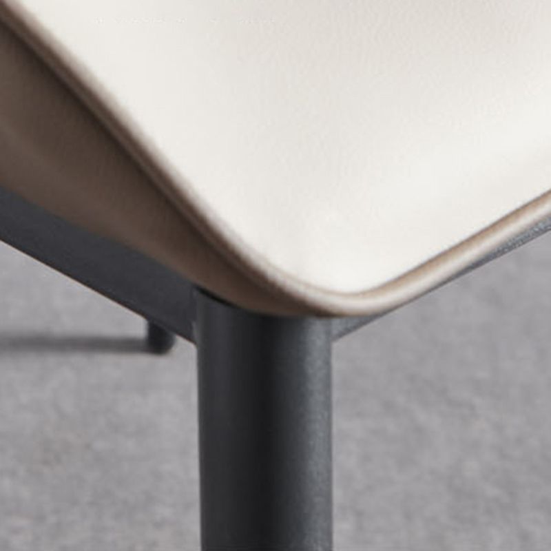 Chaise de salle à manger contemporaine en métal, chaise d'appoint en similicuir pour usage domestique (Ensemble de 2)