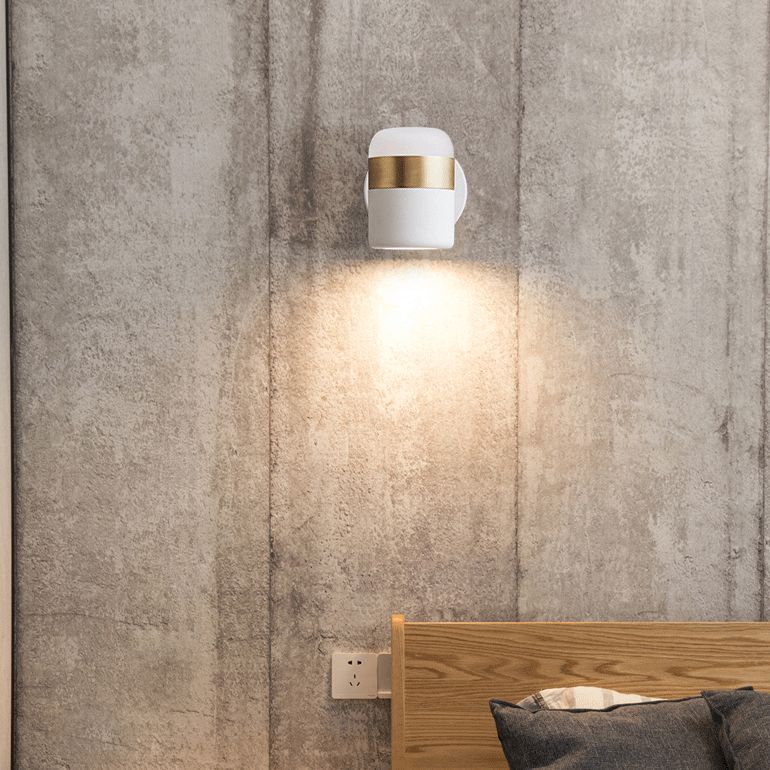 Minimalism Aluminum Wall Mount Lamp Bedroom Wall Lighting Fixture with 1 Spotlight