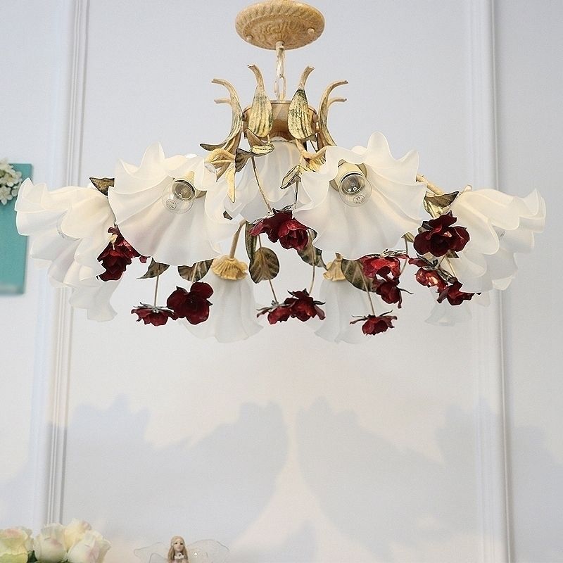 Blumen-Wohnzimmer-Deckenbeleuchtung, pastorales cremefarbenes Glas, rote Kronleuchter-Leuchte