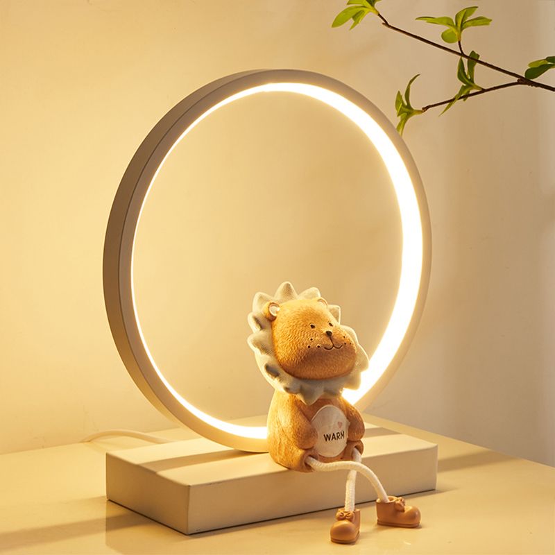 Modern Style Circle Shape Table Light Metal 1 Light Nightstand Lamps for Table