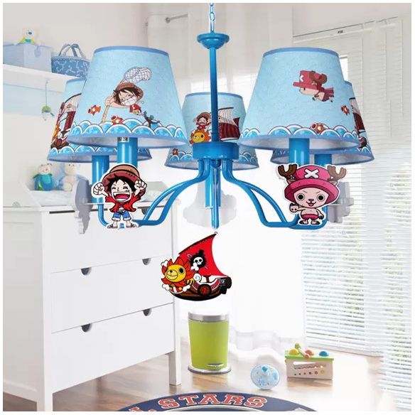 Cartoon Pirat -Kronleuchter mit verjüngten Schatten Metall 5 Köpfen Blau Anhänger Licht für Jungen Schlafzimmer