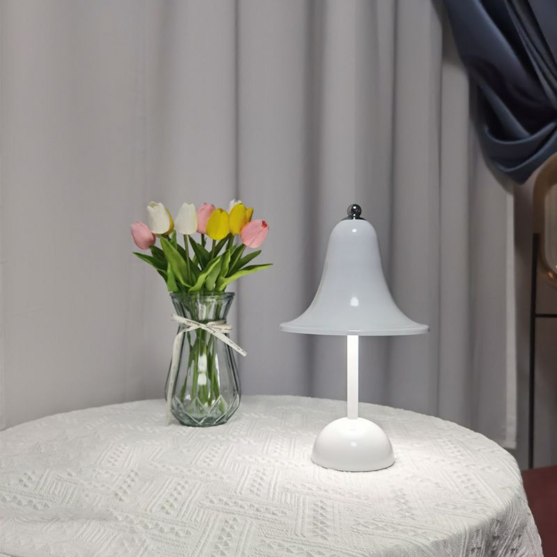 Lampes de table de nuit géométrique à style moderne en métal 1 lampe de table légère