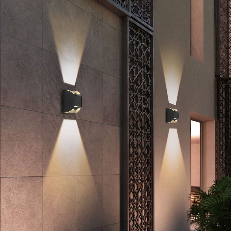 Black LED Wall Sconce in Modern Creative Style Aluminium Waterproof Spotlight with Glass Shade