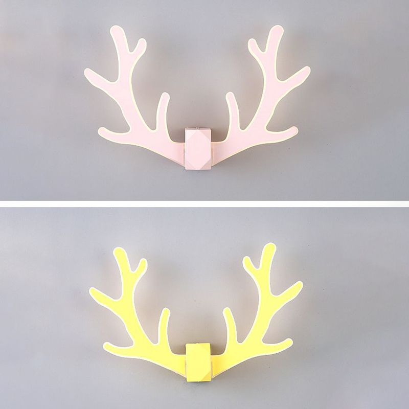 Lampada montata sulla parete di corna di cervo in metallo moderno lampada da parete da letto moderna