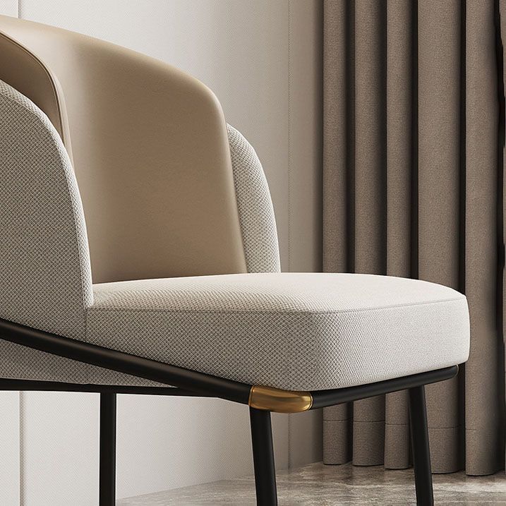 Silla de comedor tapizada con acabado mate de la silla lateral Parsons del dormitorio moderno