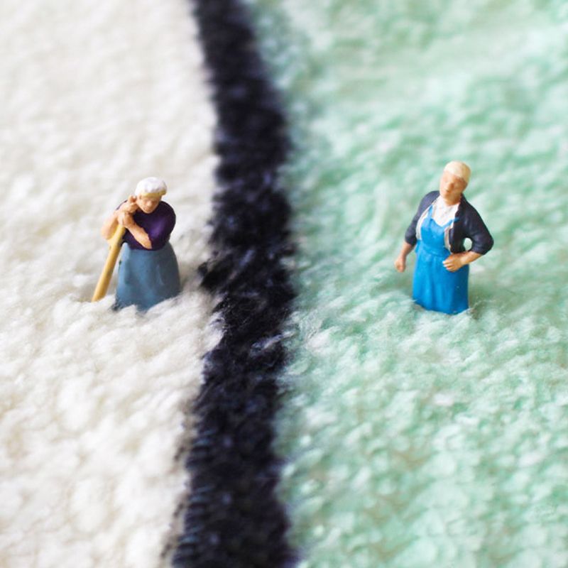 White Modern Rug Polyester Abstract Line Rug Stain Resistant Rug for Sitting Room