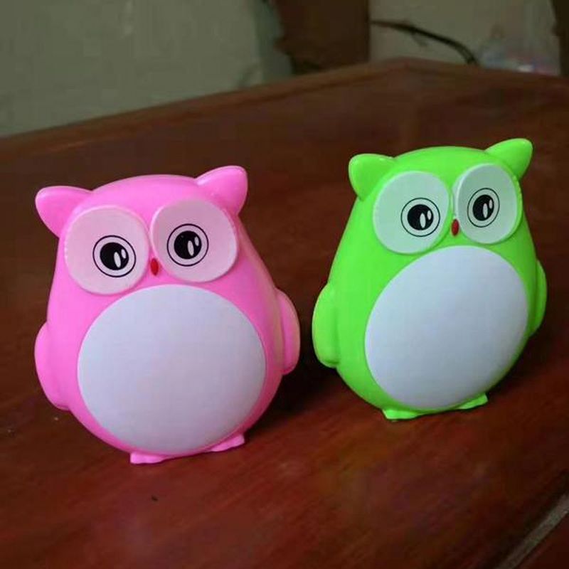 Owl Kids Room Mini Night Light Plastic Plastic Plug-in Idee di illuminazione a parete LED in rosso/verde