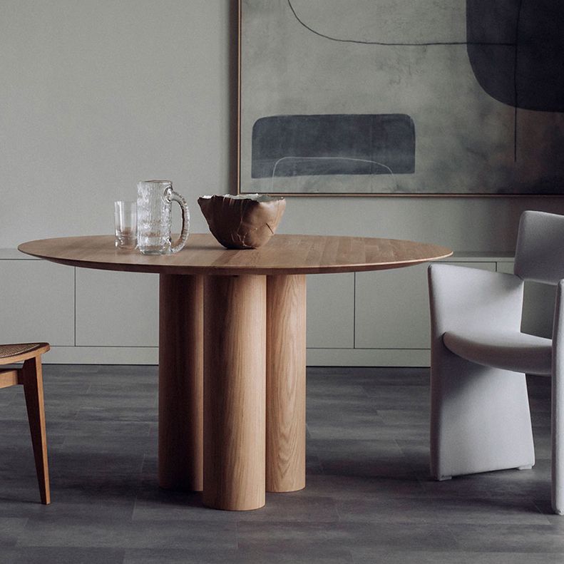 Runde Form zeitgenössischer Esstisch Holzfarbe fester Tisch aus massivem Holz