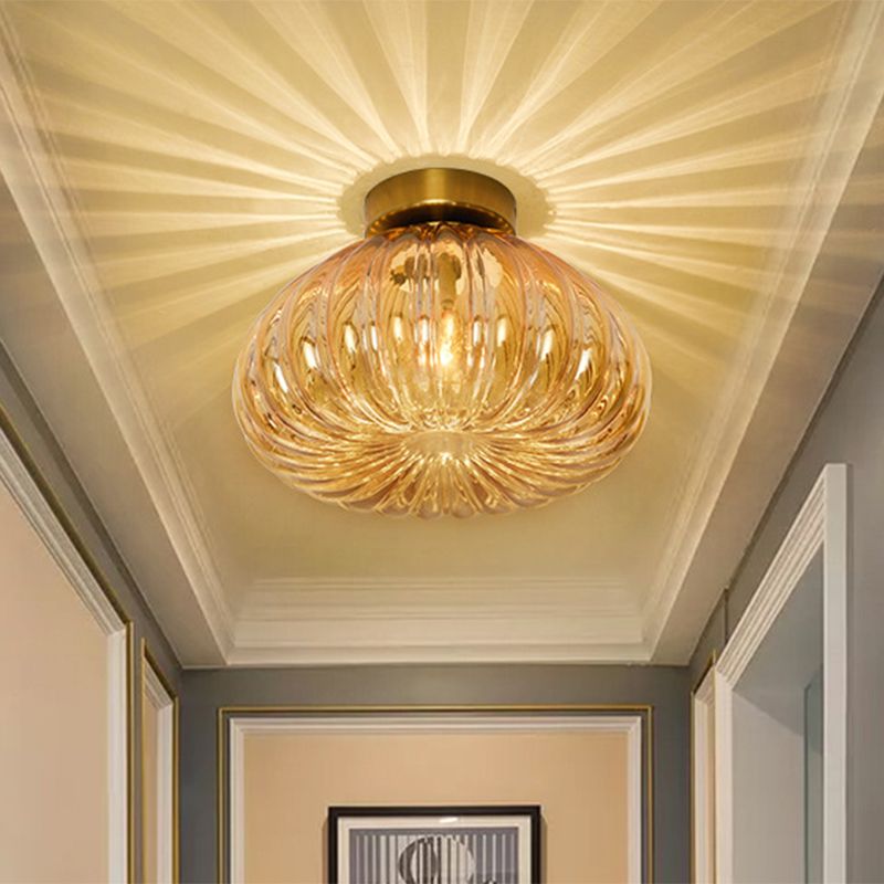 Plafonnier LED à tête unique en verre nervuré transparent/ambre à montage sphéroïde moderniste, 5,5"/11" de largeur