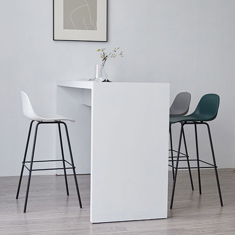 Scandinavian Reception Low Back Stool Matte Finish Plastic Barstool