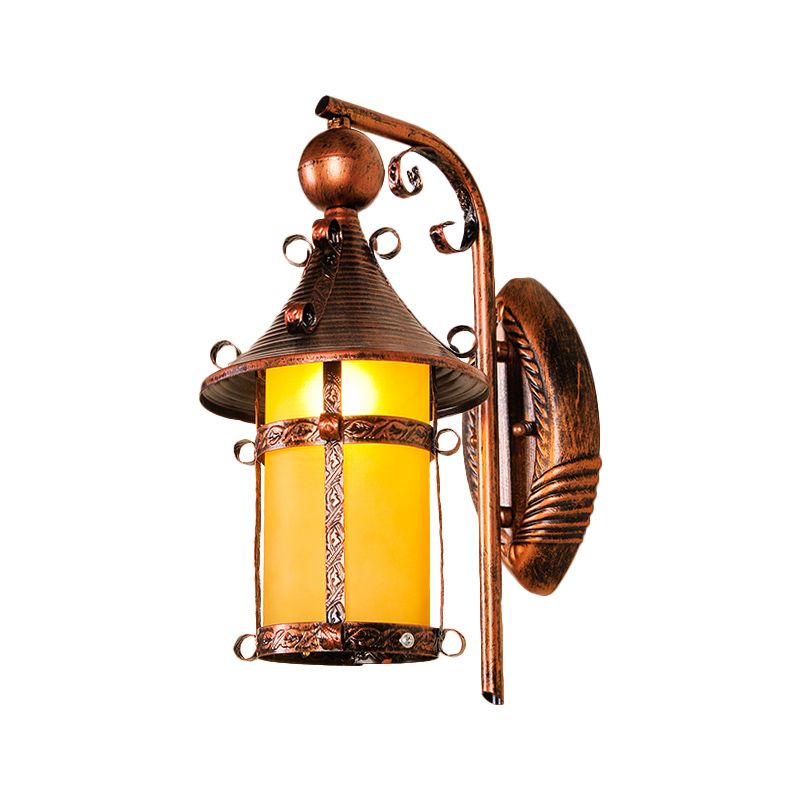 Huisgang muur verlichting bakje geel glas 1 licht vintage wand gemonteerd licht met gebogen arm bij verweerd koper