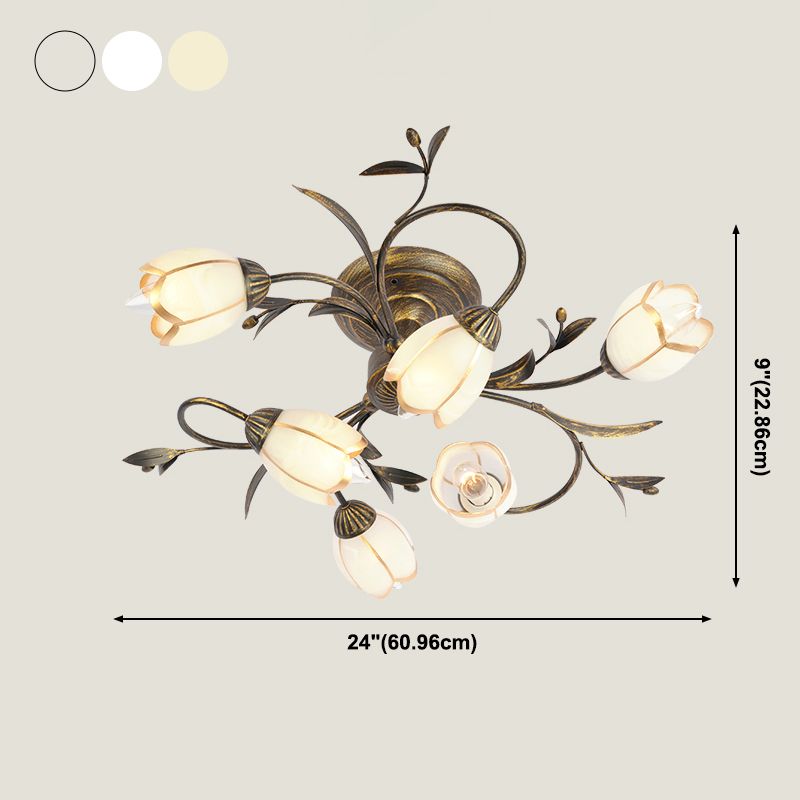 Traditionele bloemvormige plafondlamp, glazen kap, inbouwlamp voor woonkamer