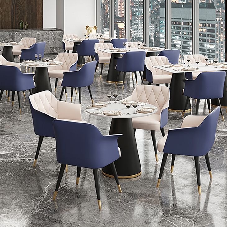 Silla de comedor con brazo de metal Glam, sillas laterales de piel sintética para uso doméstico