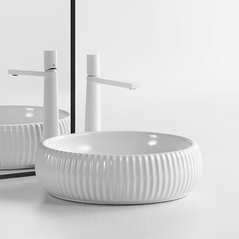 Contemporary Bathroom Sink Porcelain Round Vessel Lavatory Sink with Pop-Up Drain