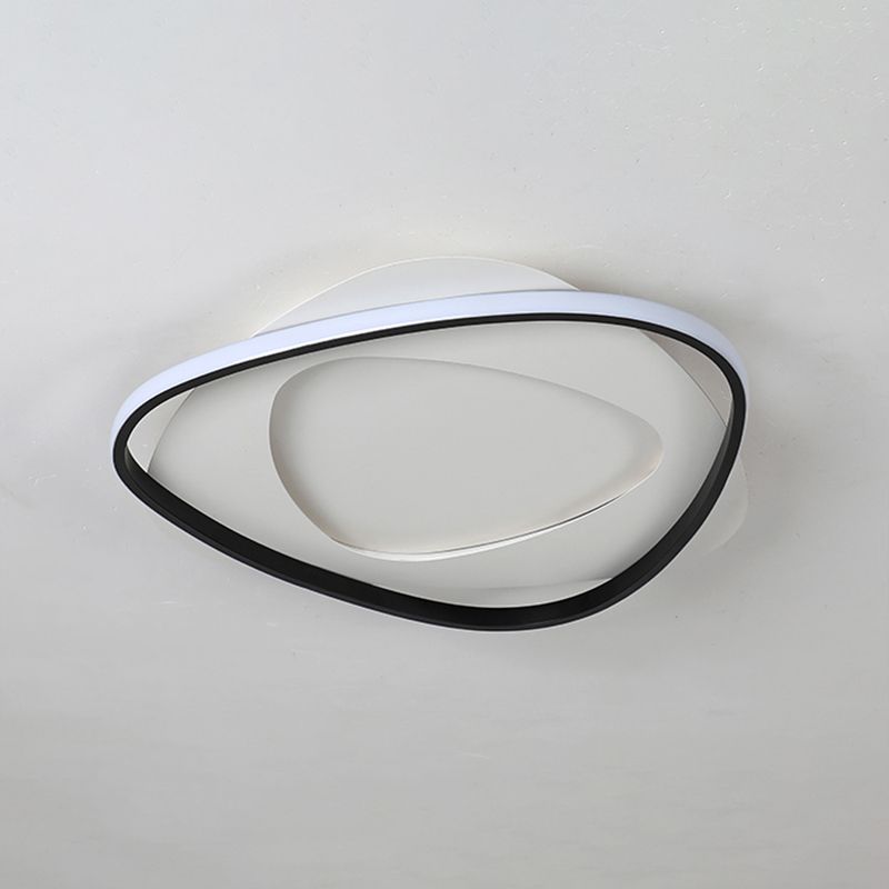 Driehoek Slaapkamer Flush Mount Light Fixture Metaal LED Modern Flush Mount Plafond Licht in zwart
