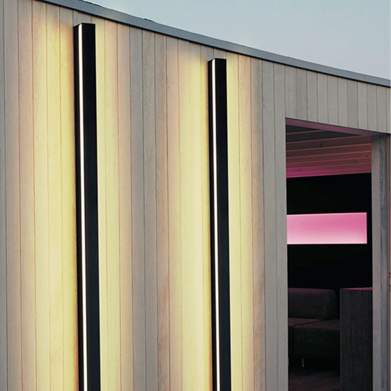 Metal Linear Shade Wall Sconce Modern Style 1- Light Wall Mounted Light in Black