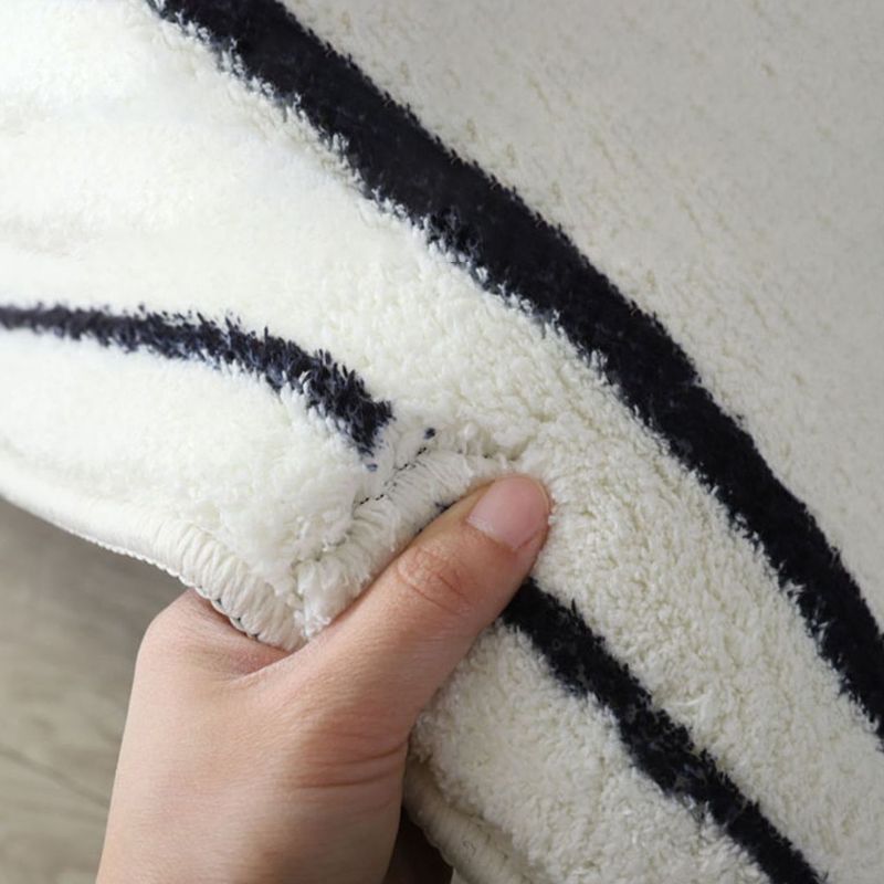 White Modern Rug Polyester Line Area Rug Non-Slip Backing Rug for Drawing Room