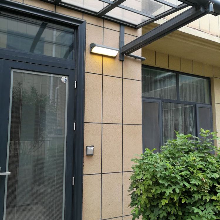 Aluminum Minimalistic LED Wall Sconce in Black Outdoor with Acrylic Shade