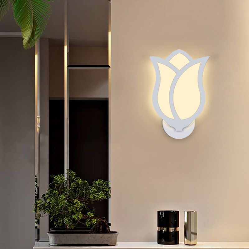 Flower Shape Wall Lamp Modern Style Acrylic 1 Light Sconce in White