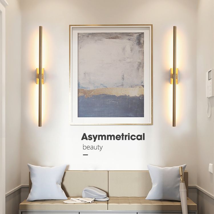 1-Light Linear Wall Sconce Modern Simple Style Metal Wall Lighting in Black and Gold