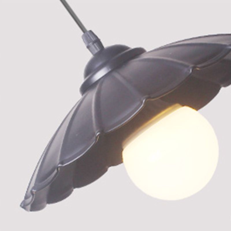 Luminaires suspendus noirs à tête multiples lampe à suspension en métal moderne pour le salon