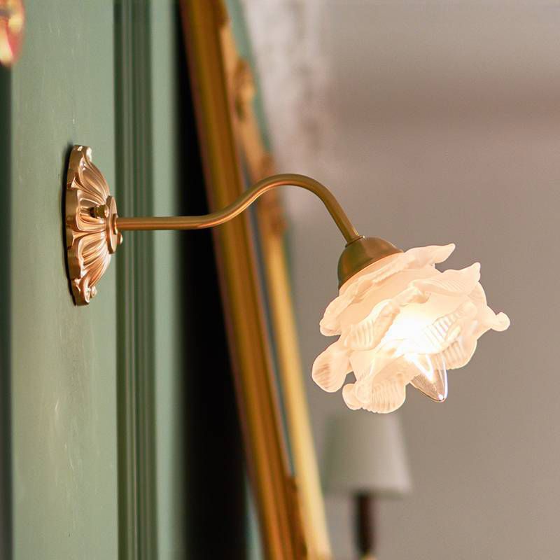 Flower Shape Glass Vanity Sconce Light Modern Style 1-Light Vanity Mirror Lights in Brass
