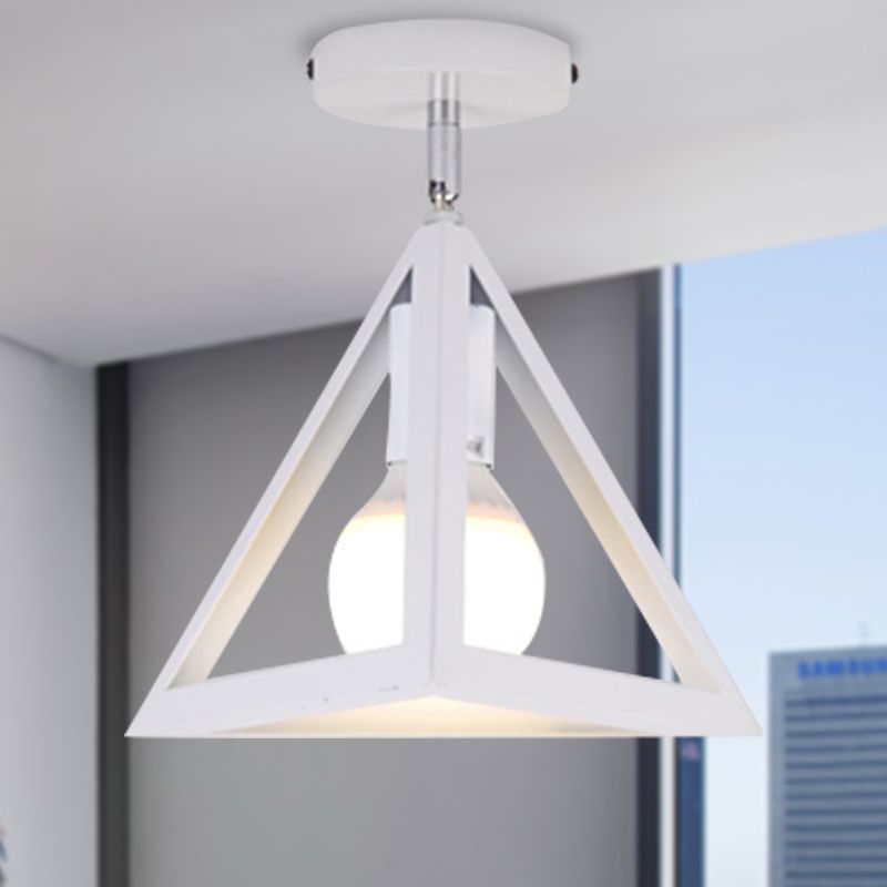 Lámpara de techo semi empotrada de jaula de alambre industrial retro con pantalla triangular Lámpara de techo de metal de 1 cabezal en negro/gris/blanco