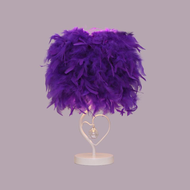 Mesa de estar de batería Lámpara de soporte de plumas de plumas simples en blanco/rosa/burdeos con marco de corazón y orbe de cristal