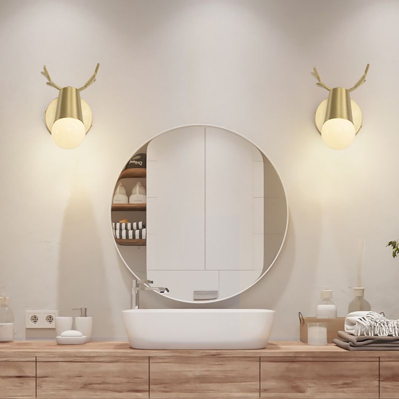 Metal Wall Lighting Modern Style Sconce Lamp in Gold for Bathroom