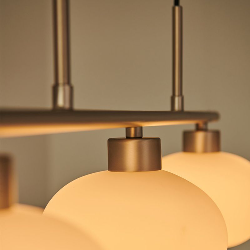 Loues de lustre de l'île moderne