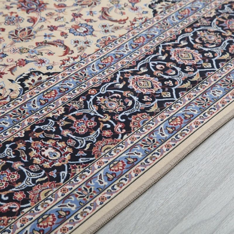 Traditional Tribal Totem Rug Polyester Indoor Rug Stain Resistant Area Carpet for Living Room