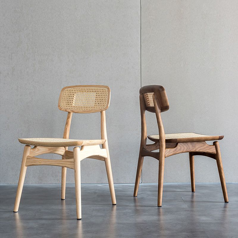 Silla de comedor de madera tradicional, silla sin brazos, silla de comedor de mimbre para uso en restaurantes