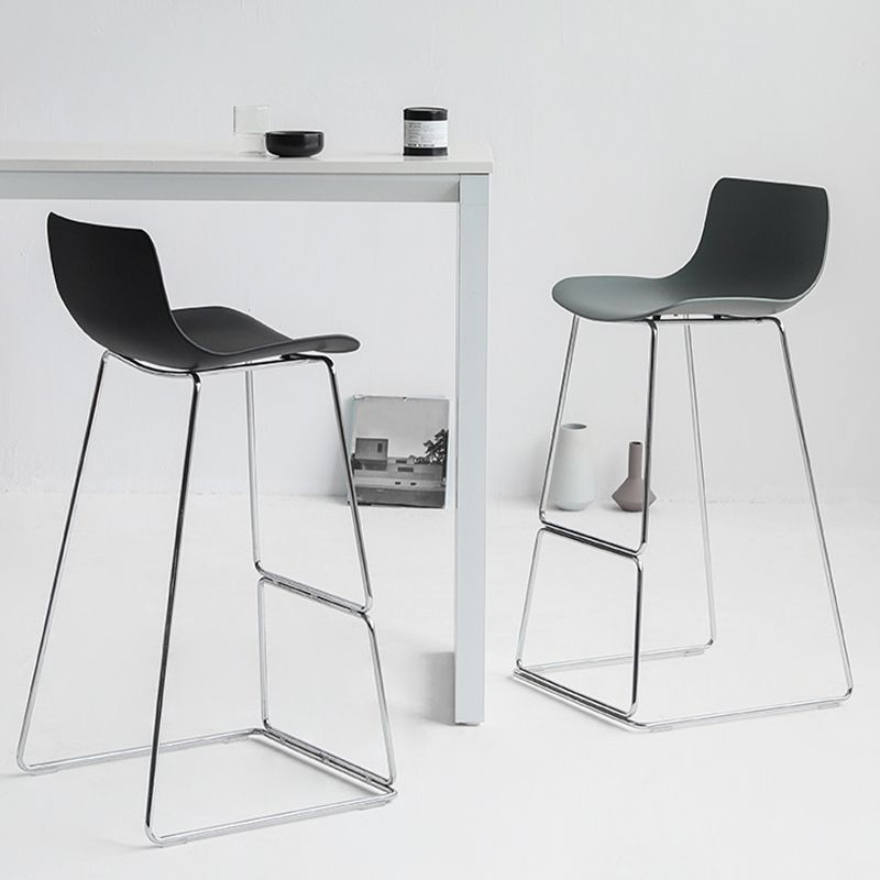 Scandinavian Armless Bar Stool Plastic and Steel Bar Stool for Living Room