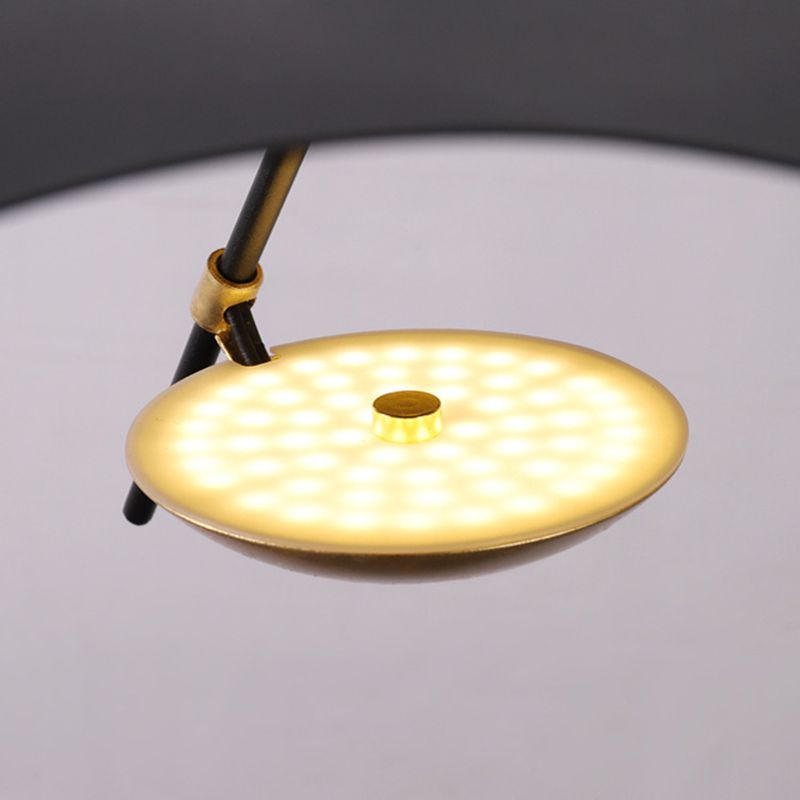Modern Creative Creative LED Light Light Iron Ithing Hanging Lampada con tonalità in foglio d'oro