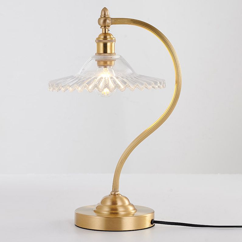 Una lampada da tavolo contemporanea blub lampada da scrivania in vetro in stile moderno per uffici di sala da studio