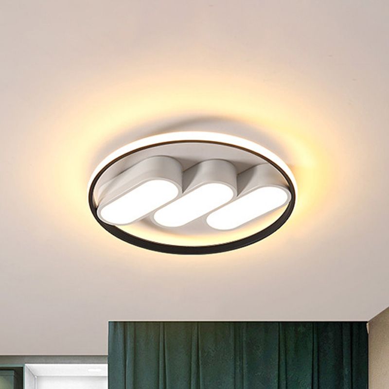 Round Flush Lighting Modern Metallic LED Bedroom Flush Mounted Lamp Fixture in White-Black
