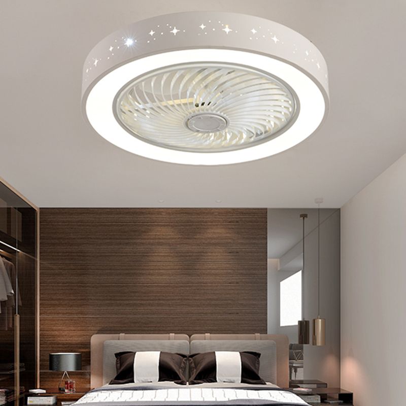Weiße kreisförmige Lüfterleuchte Nordic LED Metal Semi Flush Deckenleuchte