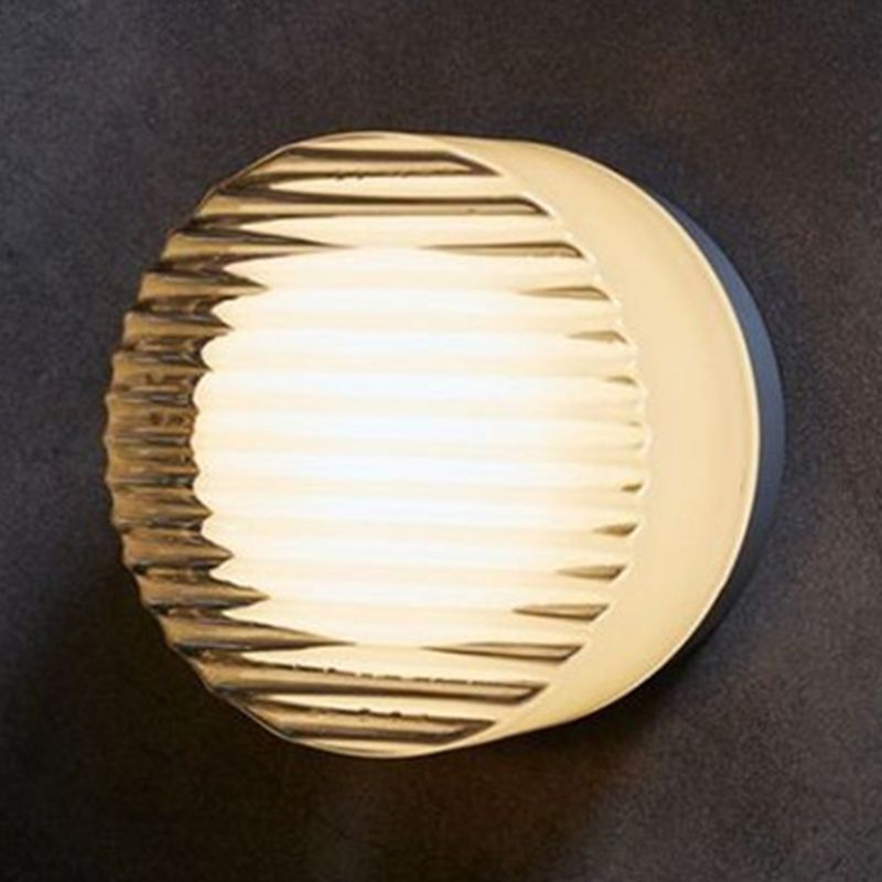 Single Modernism Wall Mounted Sconce Polished Acrylic LED Wall Light for Bedroom