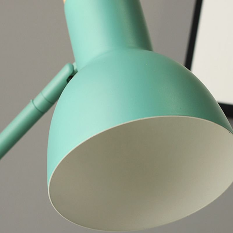 Lampada da tavolo da tavolo a forma di campana in stile contemporaneo